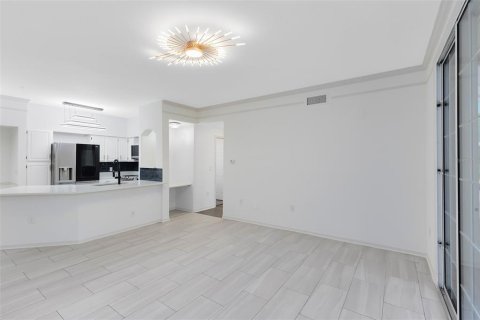 Copropriété à vendre à Orlando, Floride: 4 chambres, 138.33 m2 № 1620459 - photo 11
