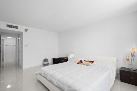 Condominio en alquiler en Hollywood, Florida, 2 dormitorios, 174.38 m2 № 1955365 - foto 10