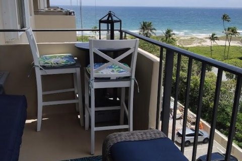 Condo in Lauderdale-by-the-Sea, Florida, 2 bedrooms  № 2402406 - photo 3