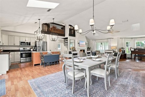 House in Eustis, Florida 4 bedrooms, 369.38 sq.m. № 2295330 - photo 20