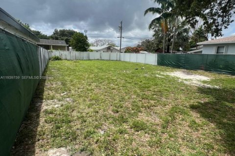 Terreno en Hollywood, Florida № 1997492