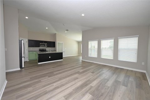 Villa ou maison à louer à Lakeland, Floride: 4 chambres, 171.87 m2 № 2415290 - photo 15