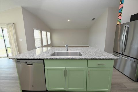 Villa ou maison à louer à Lakeland, Floride: 4 chambres, 171.87 m2 № 2415290 - photo 11