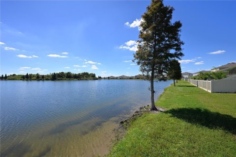 Villa ou maison à louer à Lakeland, Floride: 4 chambres, 171.87 m2 № 2415290 - photo 2