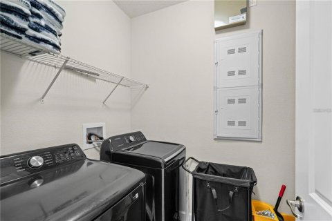 Villa ou maison à louer à Orlando, Floride: 3 chambres, 194.07 m2 № 2415490 - photo 3