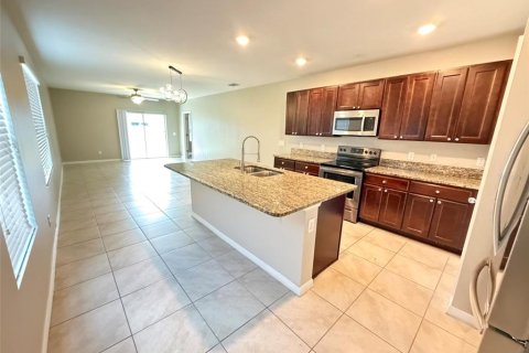 House in Kissimmee, Florida 3 bedrooms, 153.38 sq.m. № 2393578 - photo 3