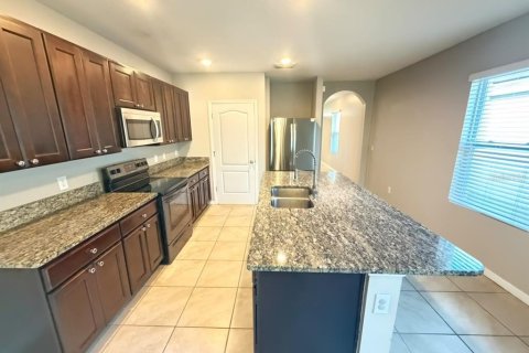 House in Kissimmee, Florida 3 bedrooms, 153.38 sq.m. № 2393578 - photo 6