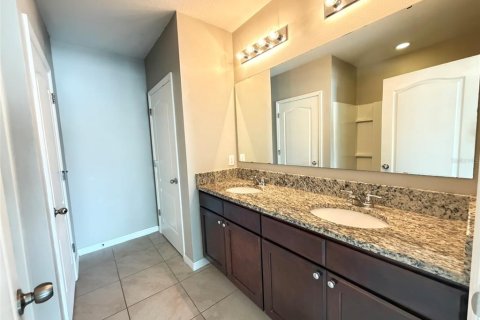 House in Kissimmee, Florida 3 bedrooms, 153.38 sq.m. № 2393578 - photo 14