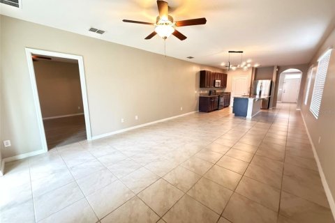 House in Kissimmee, Florida 3 bedrooms, 153.38 sq.m. № 2393578 - photo 2
