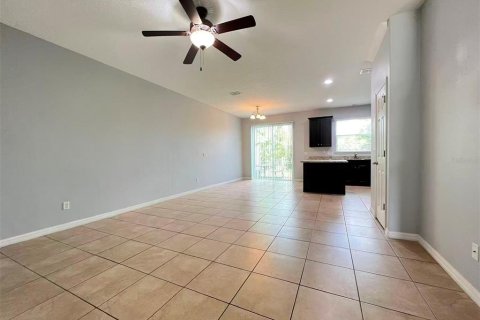 Townhouse in Sanford, Florida 3 bedrooms, 126.63 sq.m. № 2096843 - photo 5
