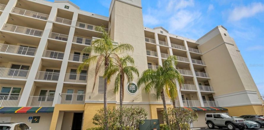 Condo in Largo, Florida, 3 bedrooms  № 1585862