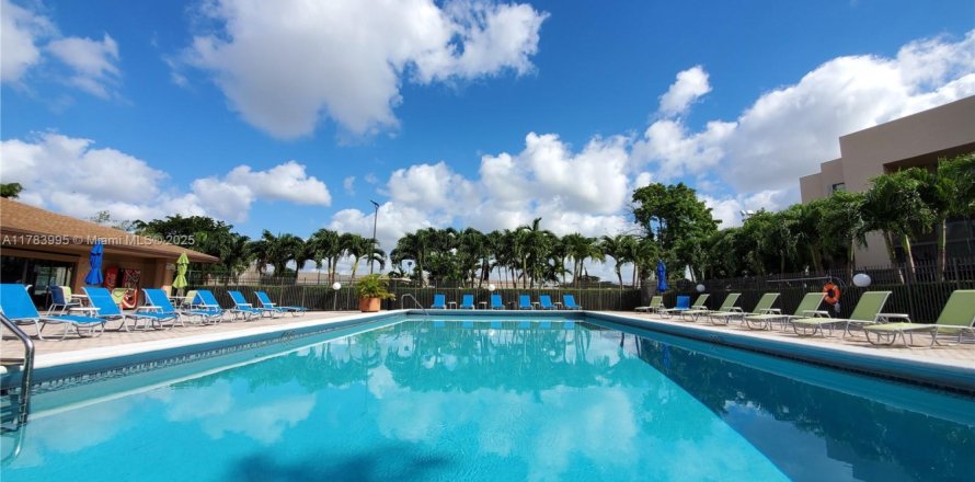 Condo in Miami, Florida, 2 bedrooms  № 1633744