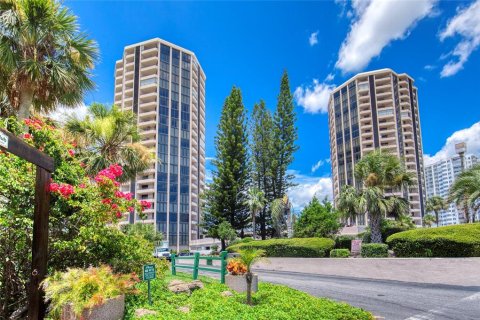Condominio en venta en Daytona Beach, Florida, 1 dormitorio, 93.83 m2 № 1853002 - foto 2