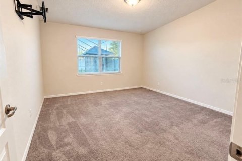 Villa ou maison à louer à Palmetto, Floride: 4 chambres, 265.14 m2 № 2395782 - photo 4