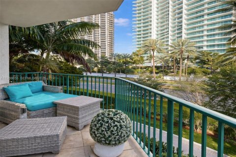 Condominio en venta en Aventura, Florida, 3 dormitorios, 156.17 m2 № 2030679 - foto 2