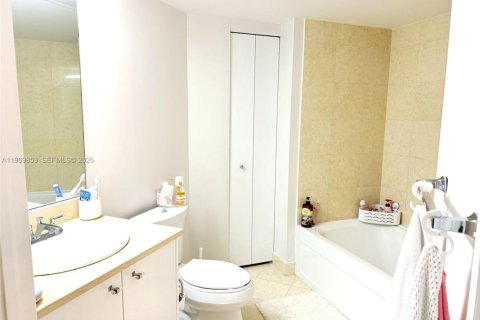 Condominio en venta en Aventura, Florida, 3 dormitorios, 156.17 m2 № 2030679 - foto 16