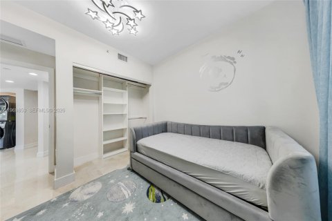 Condo in Aventura, Florida, 3 bedrooms  № 2030679 - photo 21