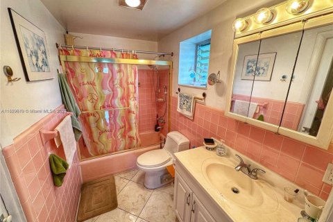 Condo in Miami, Florida, 1 bedroom  № 1802608 - photo 8