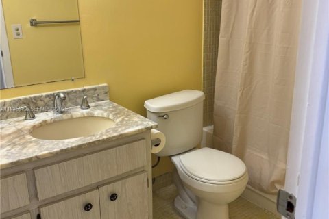 Apartamento en alquiler en North Miami, Florida, 53.51 m2 № 1993605 - foto 11