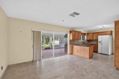 Villa ou maison à vendre à West Palm Beach, Floride: 3 chambres, 180.14 m2 № 2400593 - photo 15