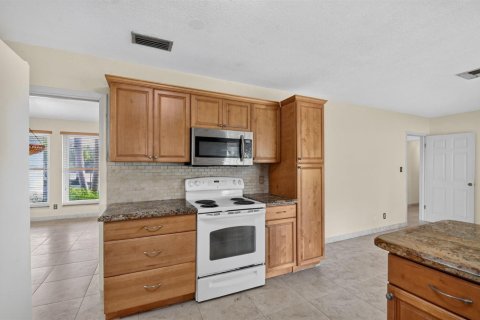 Villa ou maison à vendre à West Palm Beach, Floride: 3 chambres, 180.14 m2 № 2400593 - photo 21