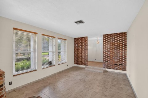Villa ou maison à vendre à West Palm Beach, Floride: 3 chambres, 180.14 m2 № 2400593 - photo 11