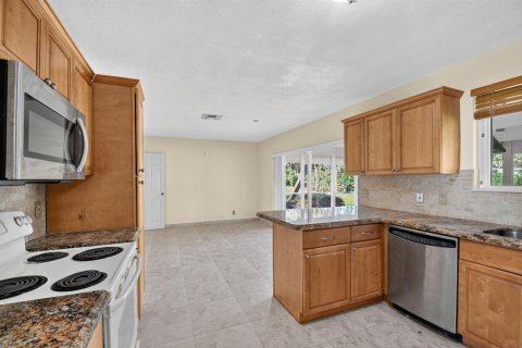 Villa ou maison à vendre à West Palm Beach, Floride: 3 chambres, 180.14 m2 № 2400593 - photo 19