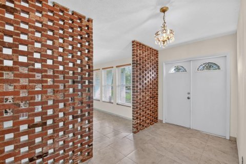 Villa ou maison à vendre à West Palm Beach, Floride: 3 chambres, 180.14 m2 № 2400593 - photo 7
