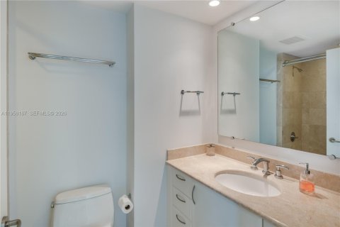 Снять в аренду кондоминиум в Майами, Флорида 4 спальни, 317.26м2, № 2153612 - фото 17