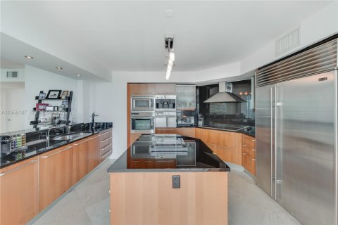 Снять в аренду кондоминиум в Майами, Флорида 4 спальни, 317.26м2, № 2153612 - фото 23