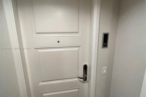 Condominio en venta en Miami, Florida, 2 dormitorios, 167.32 m2 № 2260877 - foto 6