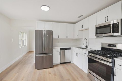 Casa en venta en Saint Petersburg, Florida, 3 dormitorios, 95.69 m2 № 2124852 - foto 14