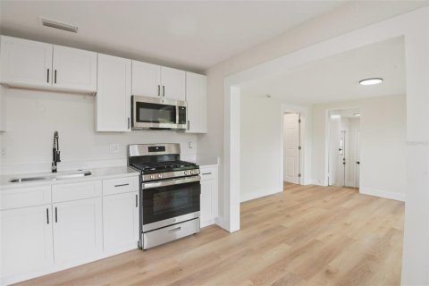 Casa en venta en Saint Petersburg, Florida, 3 dormitorios, 95.69 m2 № 2124852 - foto 15