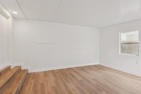 Casa en venta en Saint Petersburg, Florida, 3 dormitorios, 95.69 m2 № 2124852 - foto 9