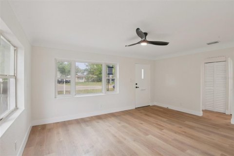Casa en venta en Saint Petersburg, Florida, 3 dormitorios, 95.69 m2 № 2124852 - foto 4
