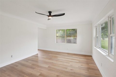 Casa en venta en Saint Petersburg, Florida, 3 dormitorios, 95.69 m2 № 2124852 - foto 17