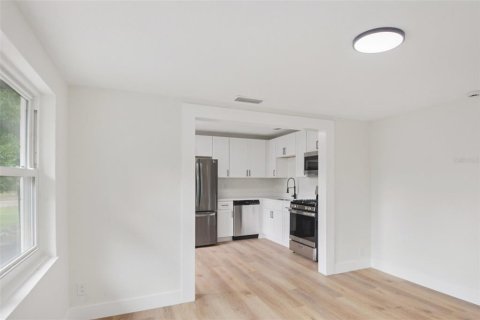 Casa en venta en Saint Petersburg, Florida, 3 dormitorios, 95.69 m2 № 2124852 - foto 12