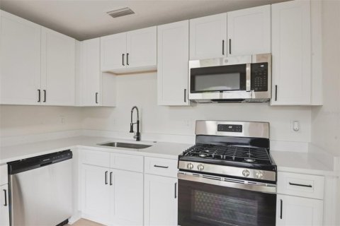 Casa en venta en Saint Petersburg, Florida, 3 dormitorios, 95.69 m2 № 2124852 - foto 16