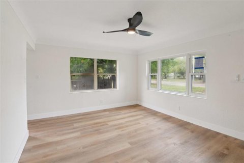 Casa en venta en Saint Petersburg, Florida, 3 dormitorios, 95.69 m2 № 2124852 - foto 3