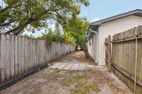 Casa en venta en Saint Petersburg, Florida, 3 dormitorios, 95.69 m2 № 2124852 - foto 25
