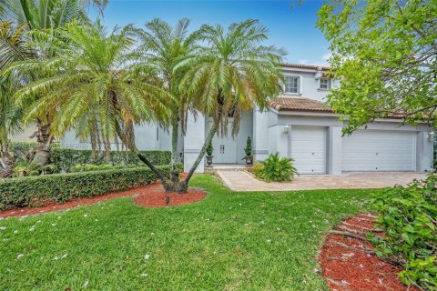 House in Davie, Florida 5 bedrooms, 335.56 sq.m. № 1711406 - photo 12