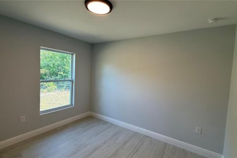 Villa ou maison à louer à Port Charlotte, Floride: 4 chambres, 117.99 m2 № 1914901 - photo 7