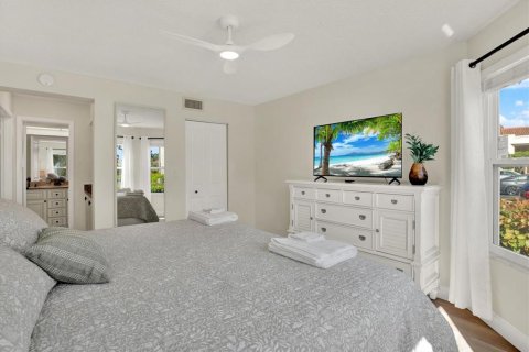 Condo in Saint Petersburg, Florida, 2 bedrooms № 2431733 - photo 15