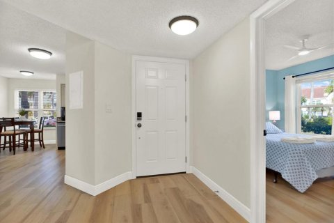 Condo in Saint Petersburg, Florida, 2 bedrooms № 2431733 - photo 29