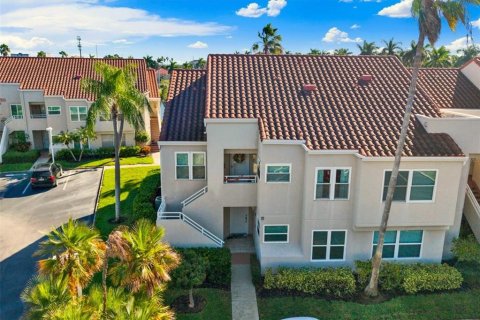 Condo in Saint Petersburg, Florida, 2 bedrooms № 2431733 - photo 26