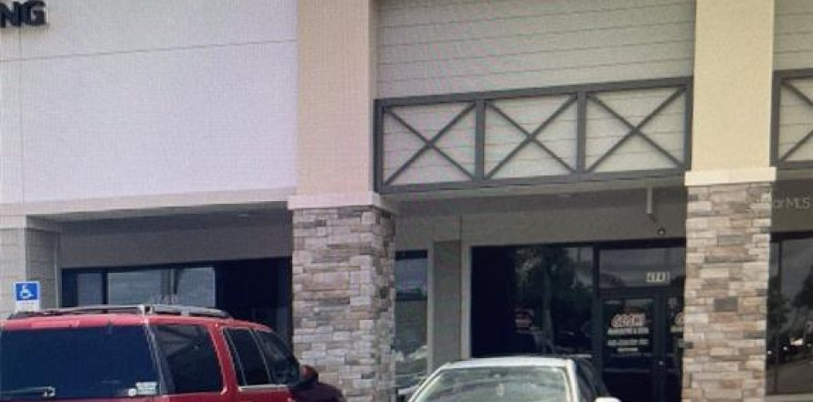 Propiedad comercial en Lakeland, Florida № 2211825