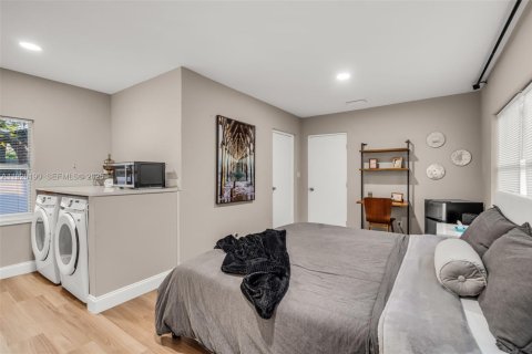 Casa en venta en Fort Lauderdale, Florida, 3 dormitorios, 116.87 m2 № 1984697 - foto 16