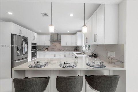 House in Plantation, Florida 5 bedrooms № 1889628 - photo 19