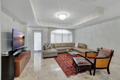 Купить таунхаус в Авентура, Флорида 2 спальни, 162.11м2, № 2014589 - фото 5