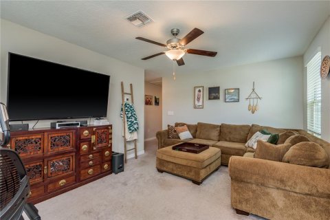 House in Hudson, Florida 5 bedrooms, 221.94 sq.m. № 1909717 - photo 15